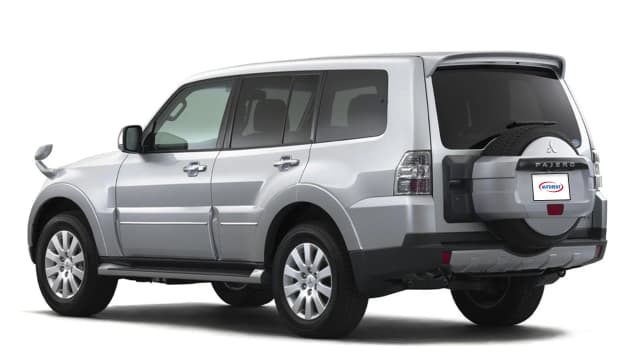 mitsubishi-pajero-38l-02